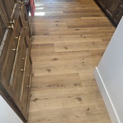 Tile Laminate And Vynil 12x50