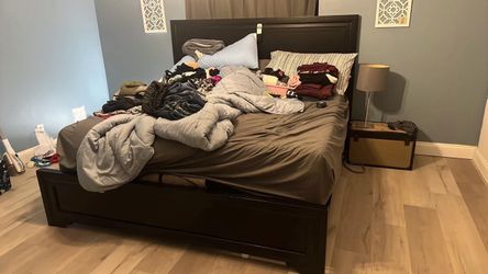 King bed Frame