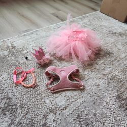 Pet Crawn Tutu Harnest And Pearl Necklace Costu.e