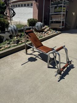 Vintage weight bench with bar/weights