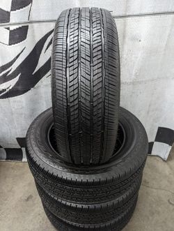 265/60r20 "Near Brand New" Bridgestone Dueler H/T 685 Tires