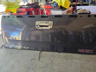 07-13 gmc tailgate w/camera
