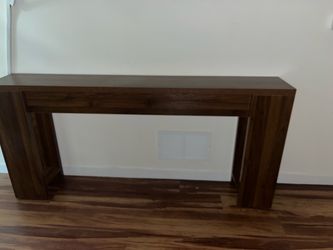 Entry way table