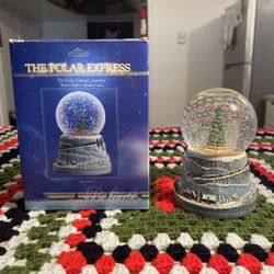 The Polar Express Hallmark Warner Bros. 2004 Journey Water Globe Open Box