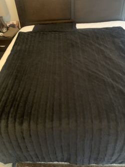 Twin Blacked Duvet With Comforter And Pillow Case