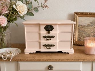 Blush Pink Jewelry Box / Jewelry Chest
