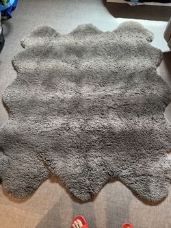 Faux Soft Floor Rug 5ft x 4.5ft