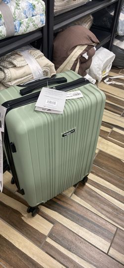 Travelers Club Hardside Spinner Suitcase 22 inch
