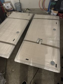 Sleep Tempurdic Bed With Remotes Control