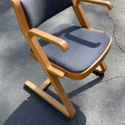 Mid Century Modern Chair 