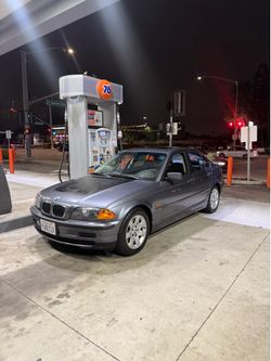 BMW 2001 325i
