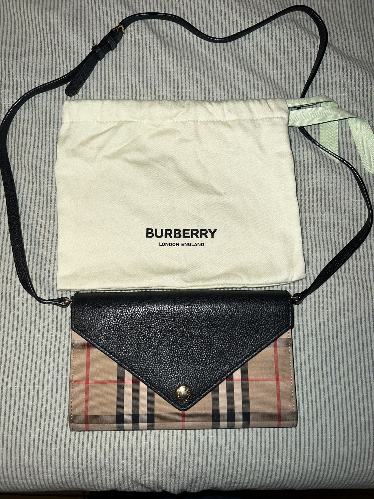 Burberry Bag 