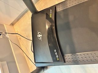 NordicTrack T 6.5 S Treadmill – Like New, Folding