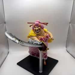 BIG MOM ONE PIECE FIGURE