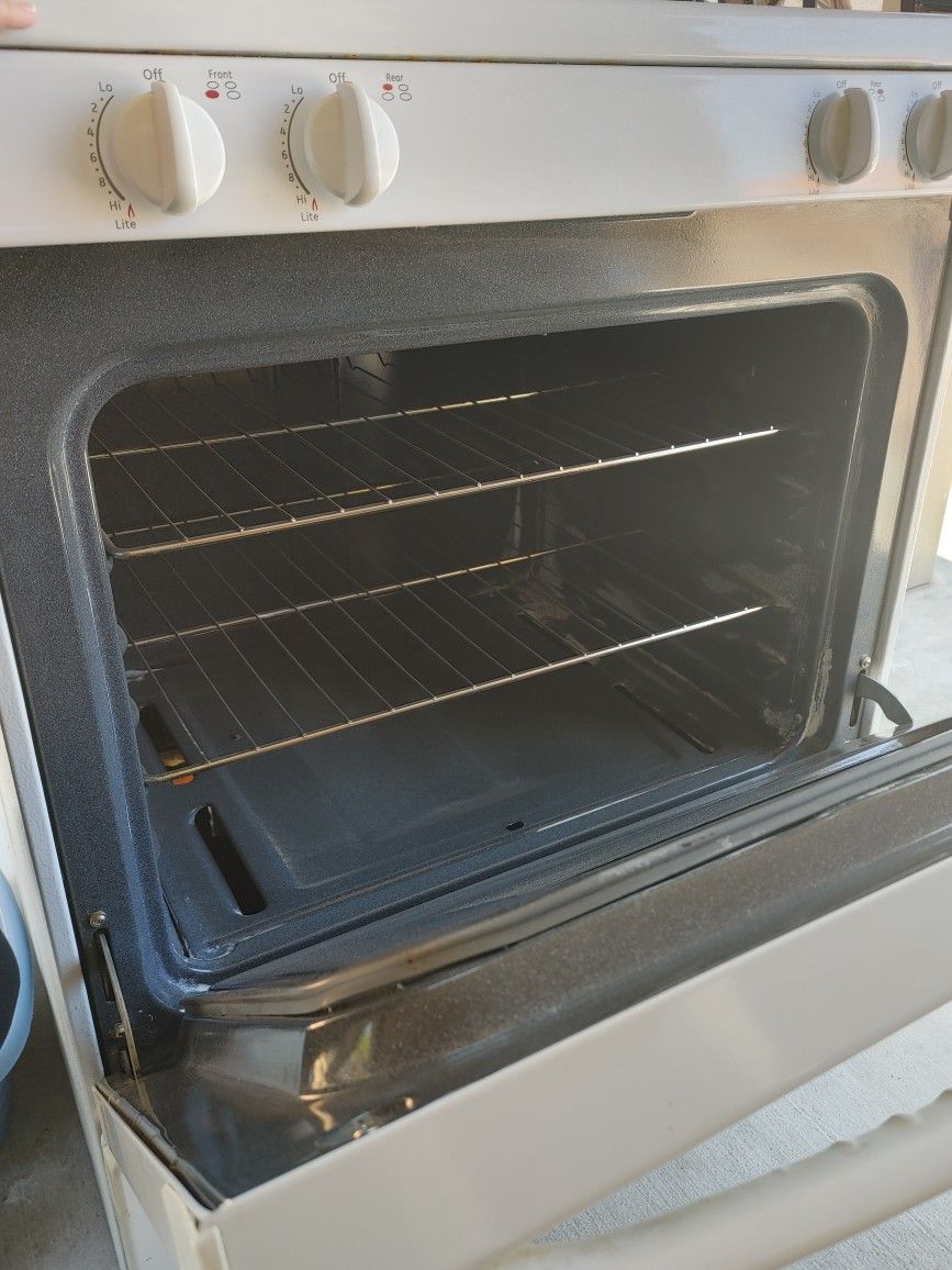 General Electric (GE) gas stove (No Delivery)