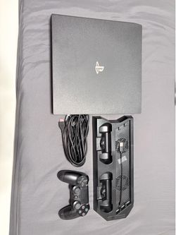 PS4 Pro Bundle 1TB