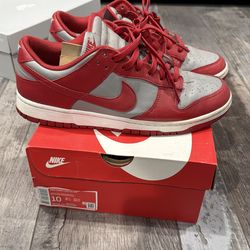 Dunk lows varsity red/grey
