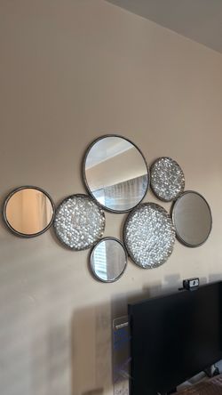 Round Wall Mirror Set