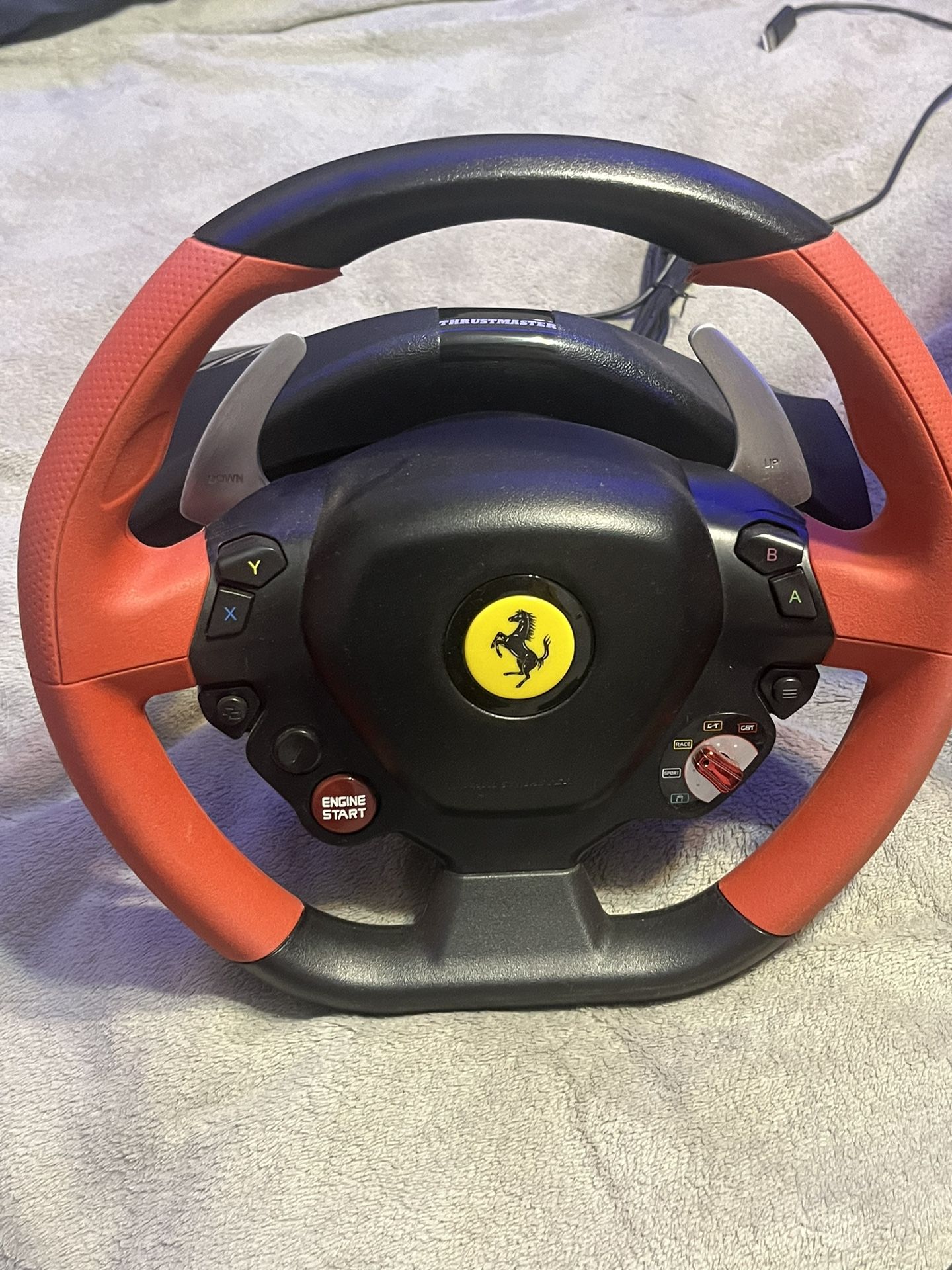 Xbox One Racing Wheel With Pedals And White Controller 