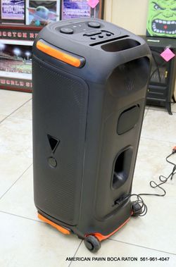 JBL Partybox 710 Portable Bluetooth Party Box Speaker, Deep Bass + LED Lights Guitar and mic inputs Used  