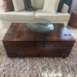 Gorgeous Mango Wood Coffee Table Trunk Style