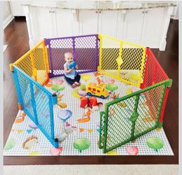 Toddleroo 6 Panel Colorplay Play Pen/ Play Yard (35th Ave & Bell Rd)