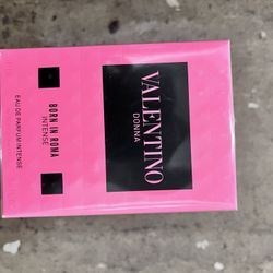 Valentino Perfume/Cologne