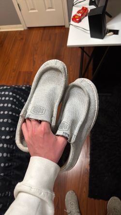hey dudes size 9