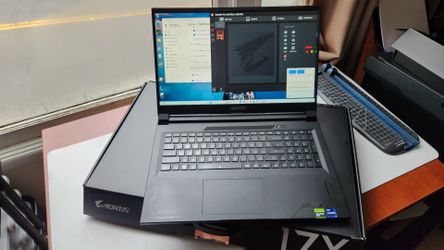 Gigabyte Aorus 17x RTX 4090 Gaming Laptop