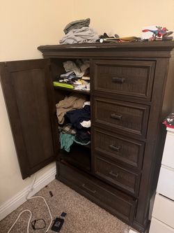 Dresser