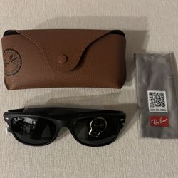 New Ray Ban Wayfarer Sunglasses Black 0RB2132