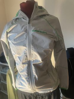 columbia  Oregon Ducks windbreaker reduced $ to sell 