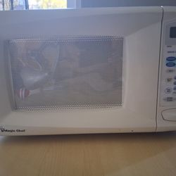 Magic Chef Microwave 