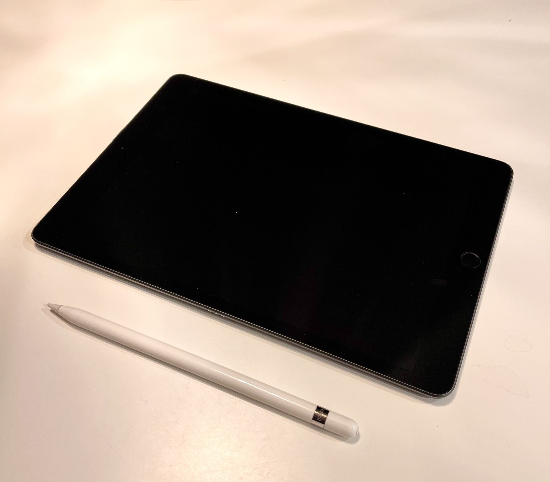 Apple iPad 8 & Apple Pencil