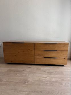 Modern Oak TV Console / Media Cabinet – Sleek Black Base