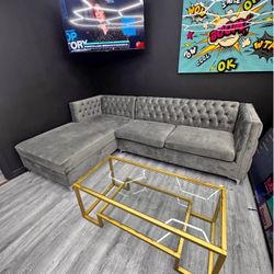 Limited time offer: exclusive deals on sectionals| Finance and delivery available!