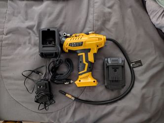 Handheld air compressor