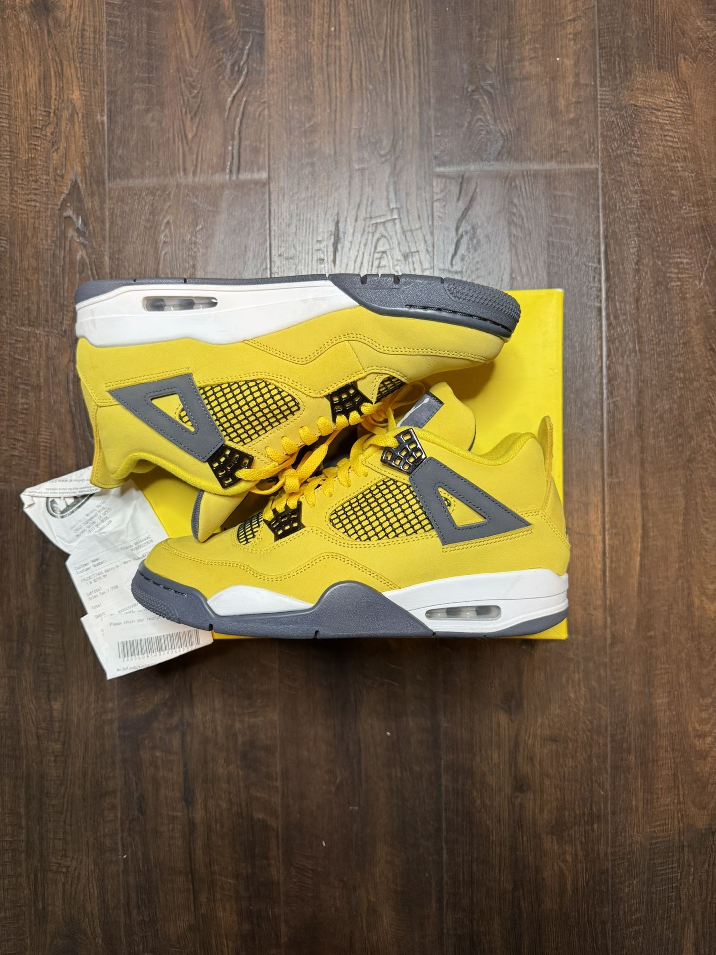 Jordan 4 Retro Lightning 2021 Size 10.5