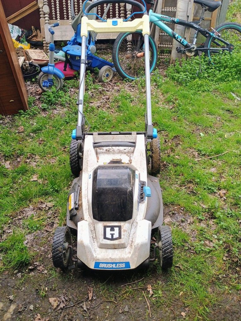 HART 40-Volt Cordless 20-inch Brushless Mower, Bag, Fastcharger & 6.0 Ah Lithium-Ion Battery