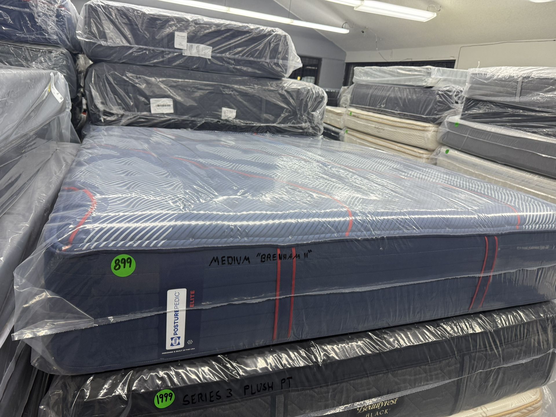 KING SIZE SEALY POSTUREPEDIC ELITE “BRENHAM” MEDIUM MATTRESS & BOX SPRINGS BED SET