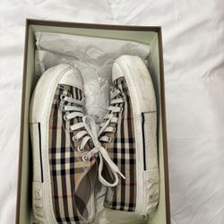 Burberry shoes 