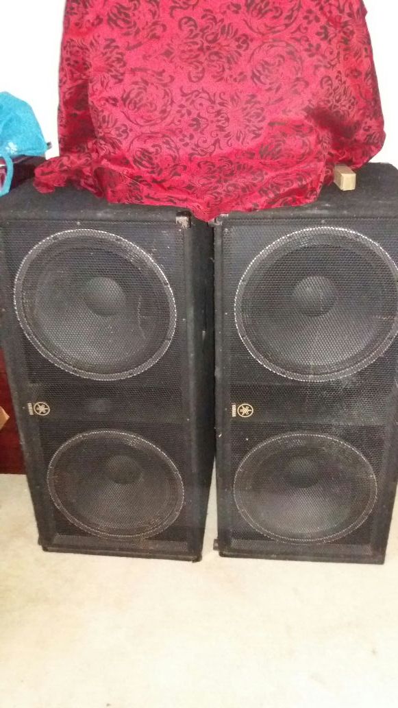 Yamaha sw218v dj subwoofer