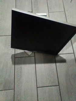 19" Dell Ultrasharp LCD PC Monitor