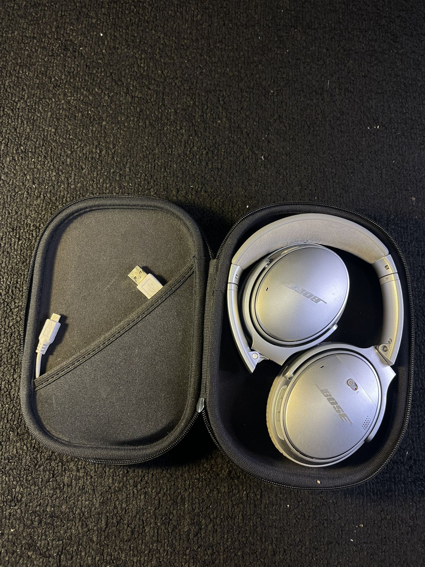 Bose QuietComfort QC35 II Silver Wireless Over-Ear Headphones Noise-Cancelling