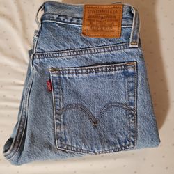 Levi's Wedgie High Rise 26