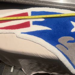 3 1/2 x 2 Hand Stichted Patriots Throw Rug