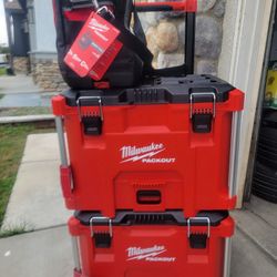 BRAND NEW MILWAUKEE PACKOUT RACK