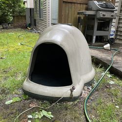 Free medium Sized Dog House