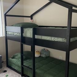 Twin Bunk Beds 