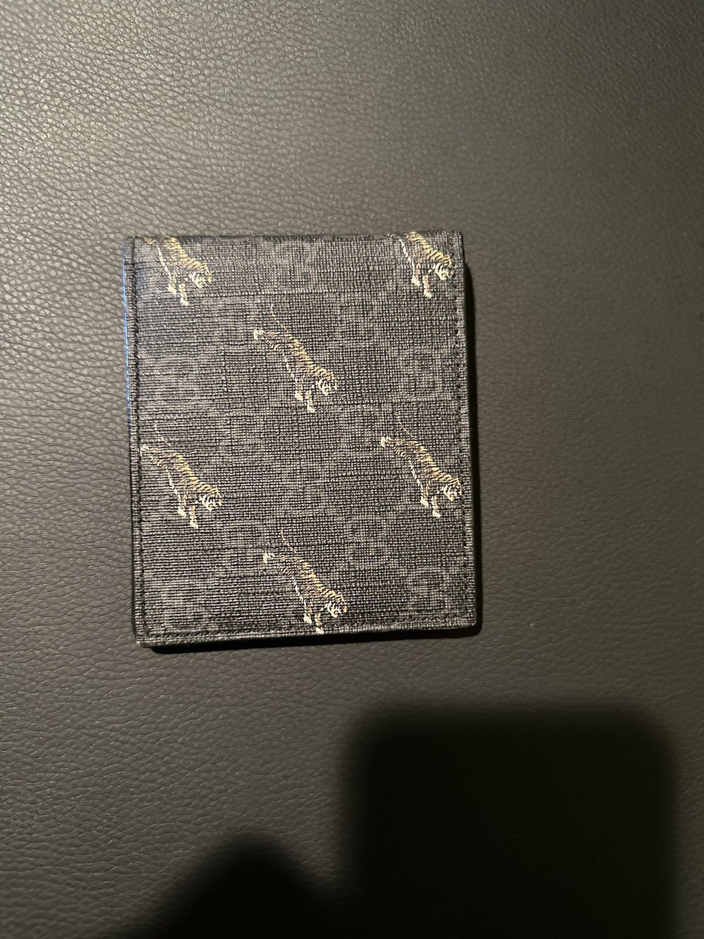 Gucci Supreme Wallet In Black Tiger Print 